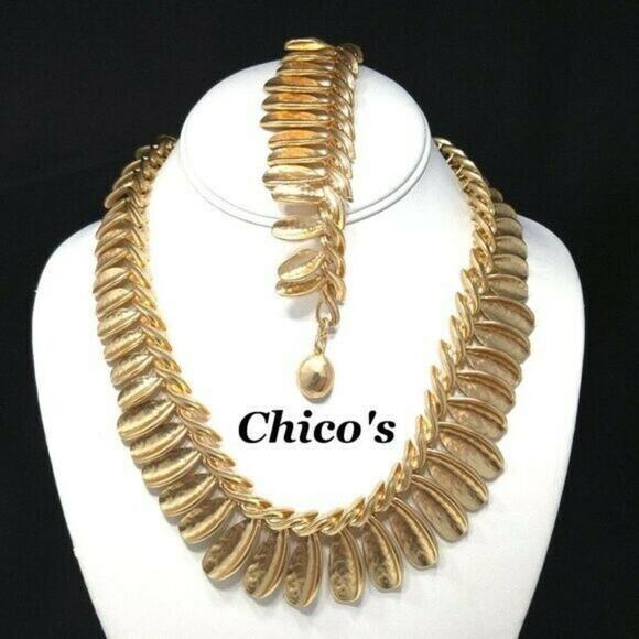 Chico's Gold Tone Hammered Leaves Feathers Necklace Bracelet Set, 20 In 7 1/2 In - Picture 1 of 10